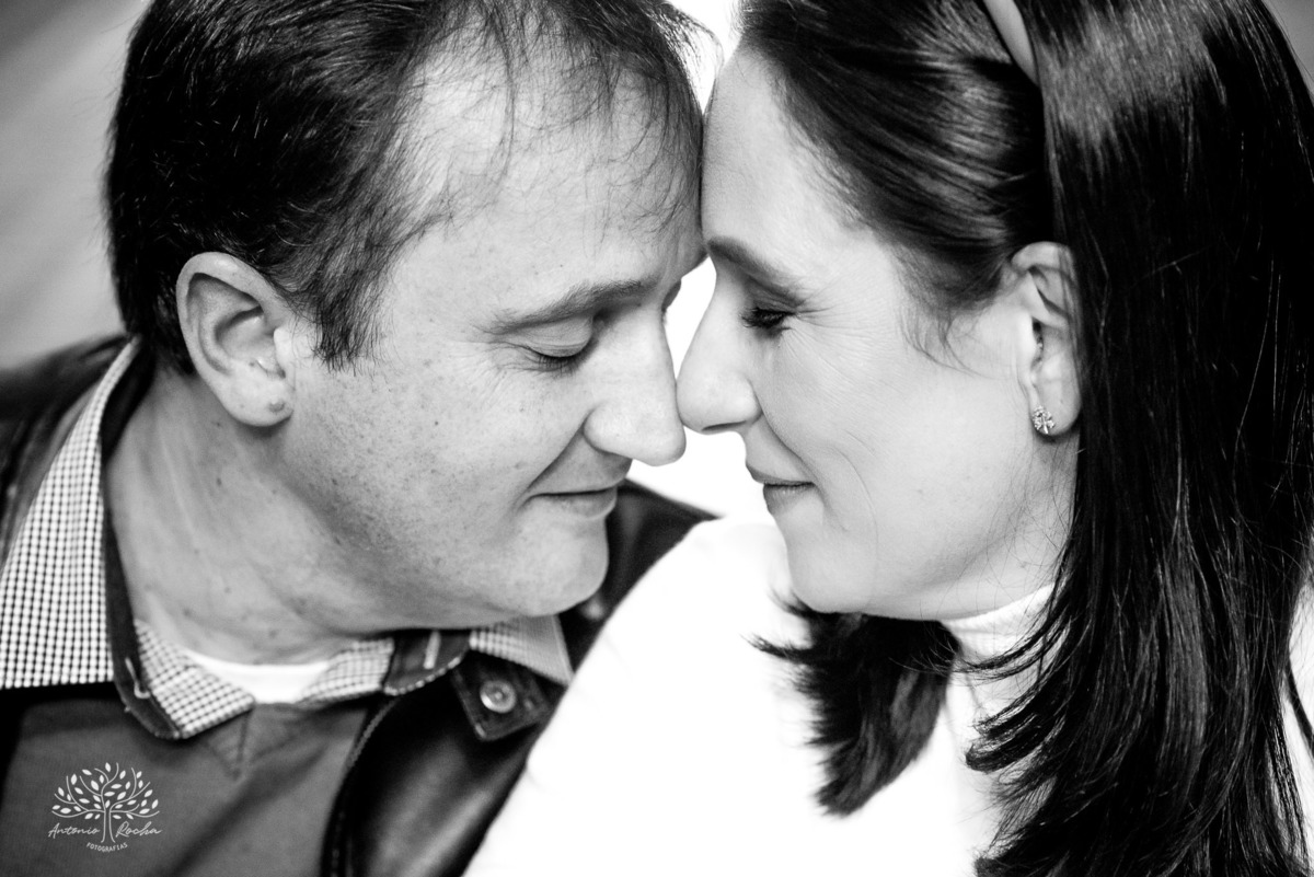 amor - ensaio pré-casamento - família - fotografia de casal - ensaio ao ar livre - pôr do sol - igreja - centro histórico - Quinta do Lago - pet na fotografia - memórias - celebração do amor - conexão familiar - Antonio Rocha Fotografias - Pelotas