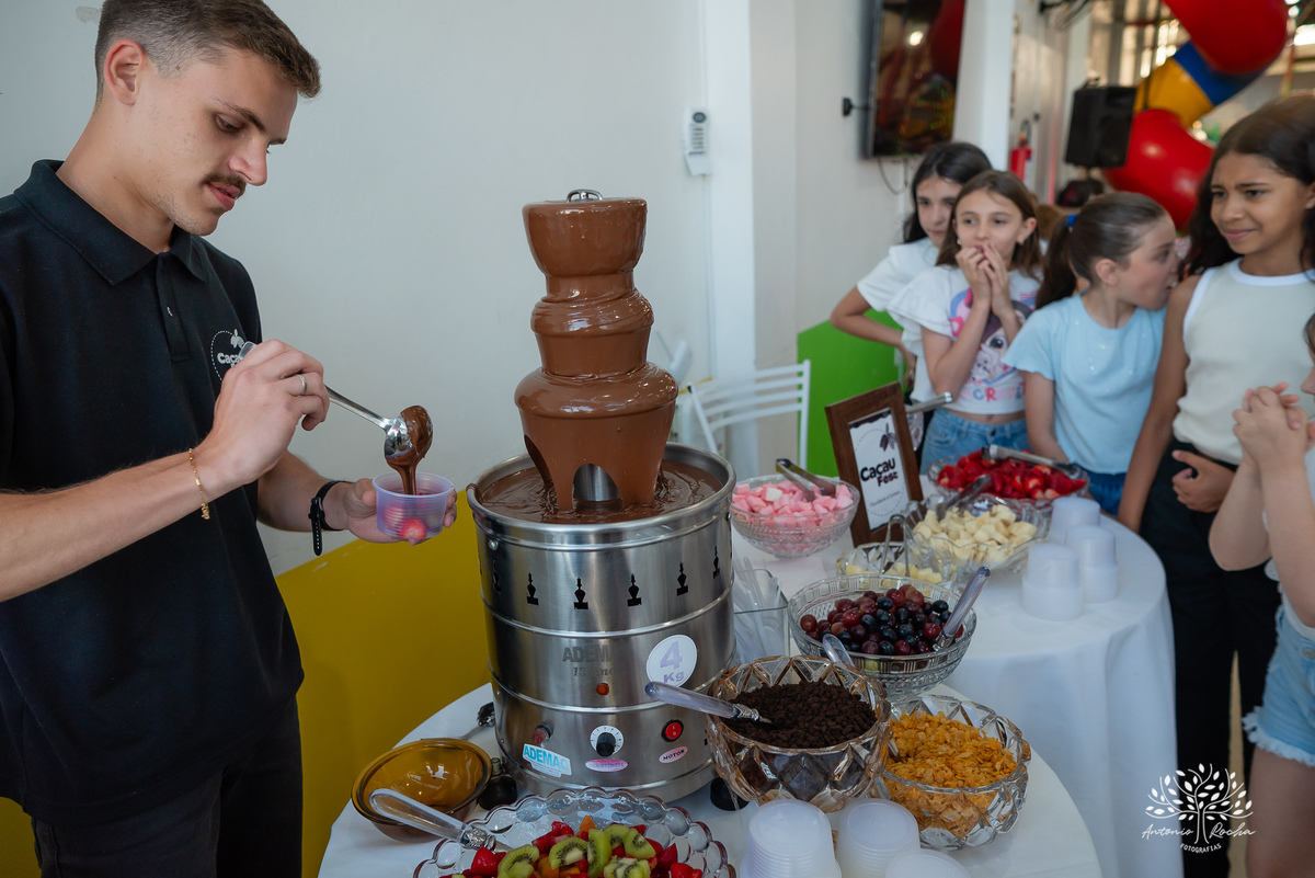 Dora - 11 anos - aniversário - Harry Potter - festa temática - magia - celebração - amizade - família - decoração - cascata de chocolate - fotografia - Antonio Rocha Fotografias - amor - alegria - confiança - registro especial – Pelotas – Loly Pop