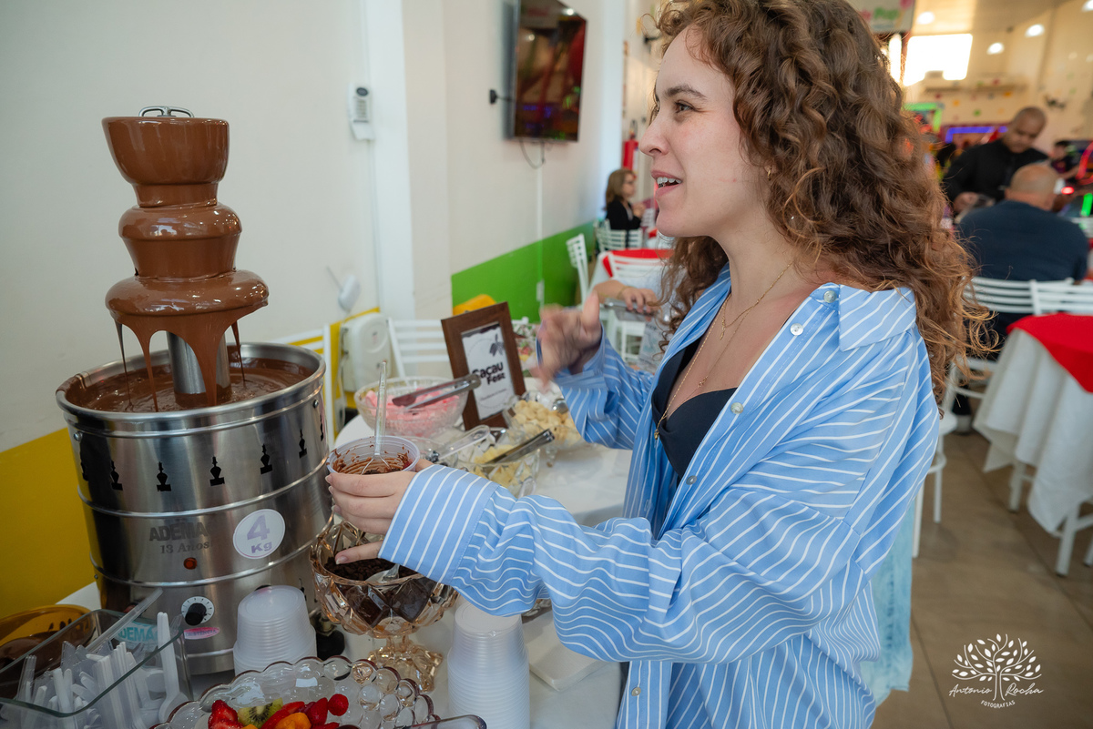 Dora - 11 anos - aniversário - Harry Potter - festa temática - magia - celebração - amizade - família - decoração - cascata de chocolate - fotografia - Antonio Rocha Fotografias - amor - alegria - confiança - registro especial – Pelotas – Loly Pop