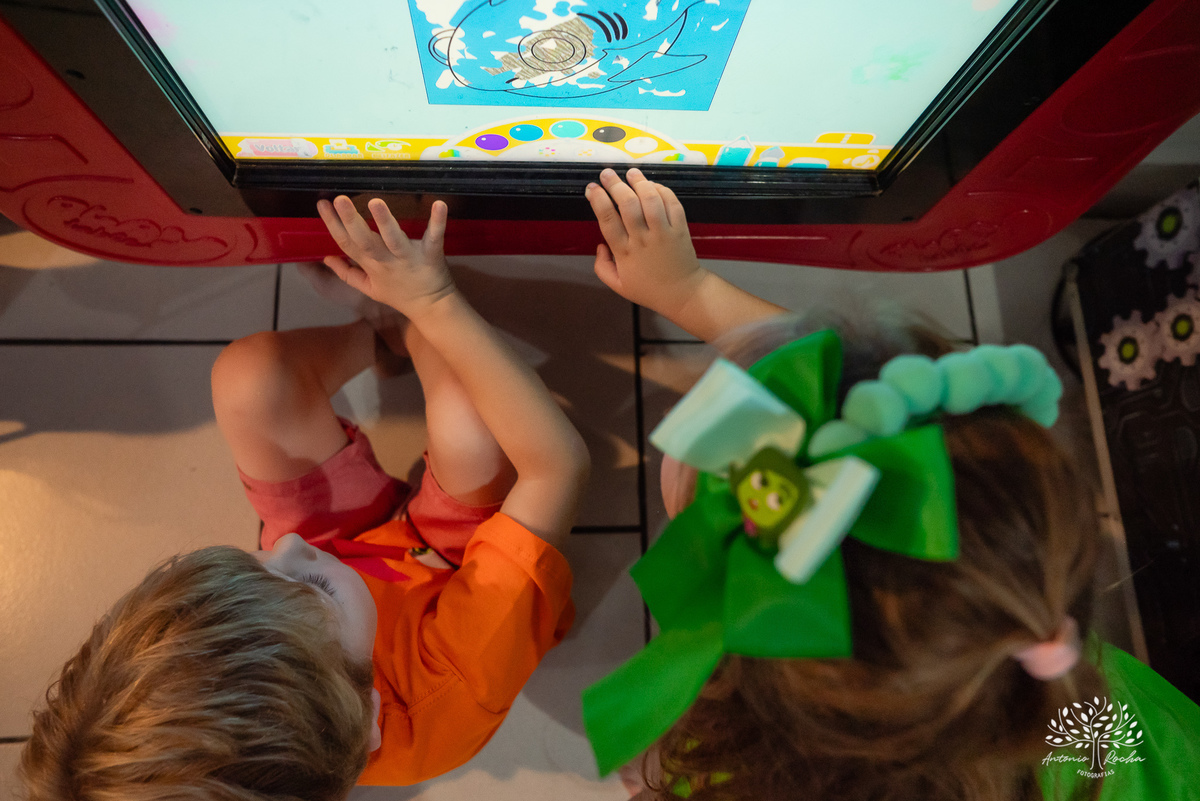 aniversário infantil - fotografia de aniversário - fotógrafo de crianças - festa temática Divertidamente - registros fotográficos - salão de festas - memórias inesquecíveis - fotografia profissional – Cliff Kids – pelotas – Antonio Rocha Fotografias