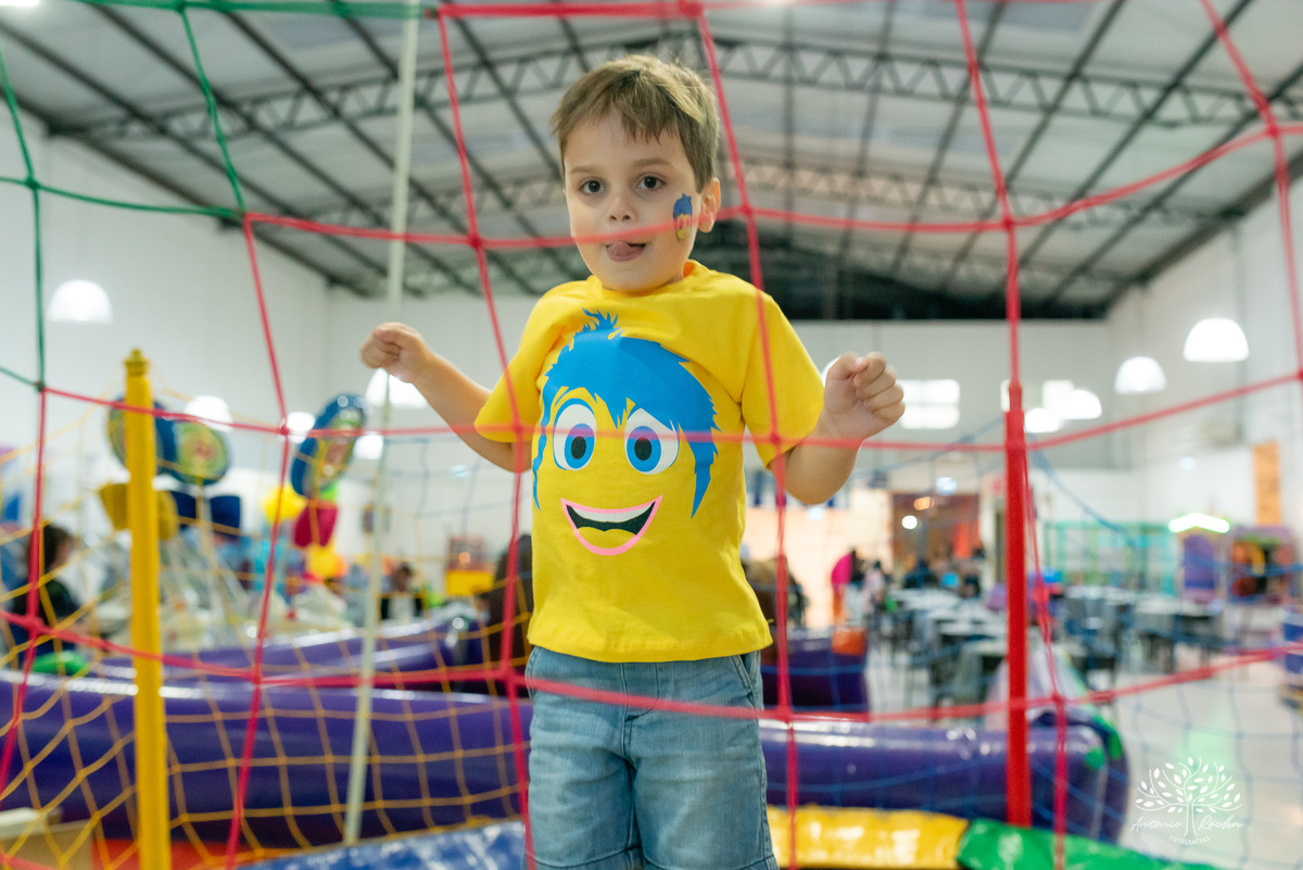 aniversário infantil - fotografia de aniversário - fotógrafo de crianças - festa temática Divertidamente - registros fotográficos - salão de festas - memórias inesquecíveis - fotografia profissional – Cliff Kids – pelotas – Antonio Rocha Fotografias