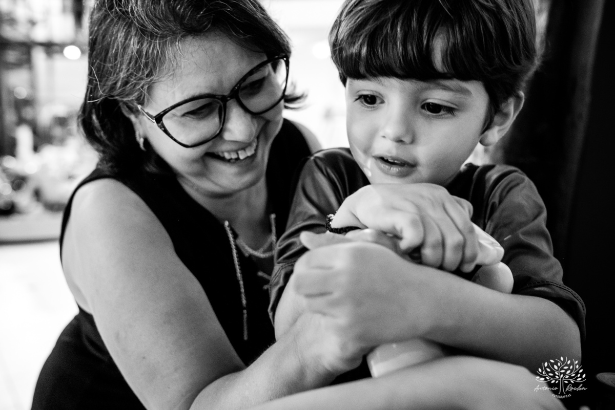 aniversário infantil - fotografia de aniversário - fotógrafo profissional - Batman - aniversário temático - festa infantil – Pelotas - memórias afetivas - fotografia natural - registro de festa - diversão em família - playground - fotógrafo Antonio Rocha 