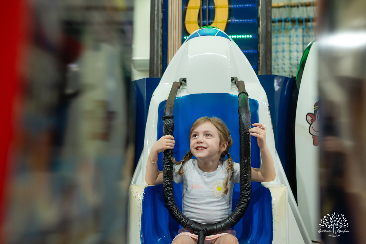 aniversário infantil - fotografia de aniversário - fotógrafo profissional - Batman - aniversário temático - festa infantil – Pelotas - memórias afetivas - fotografia natural - registro de festa - diversão em família - playground - fotógrafo Antonio Rocha 