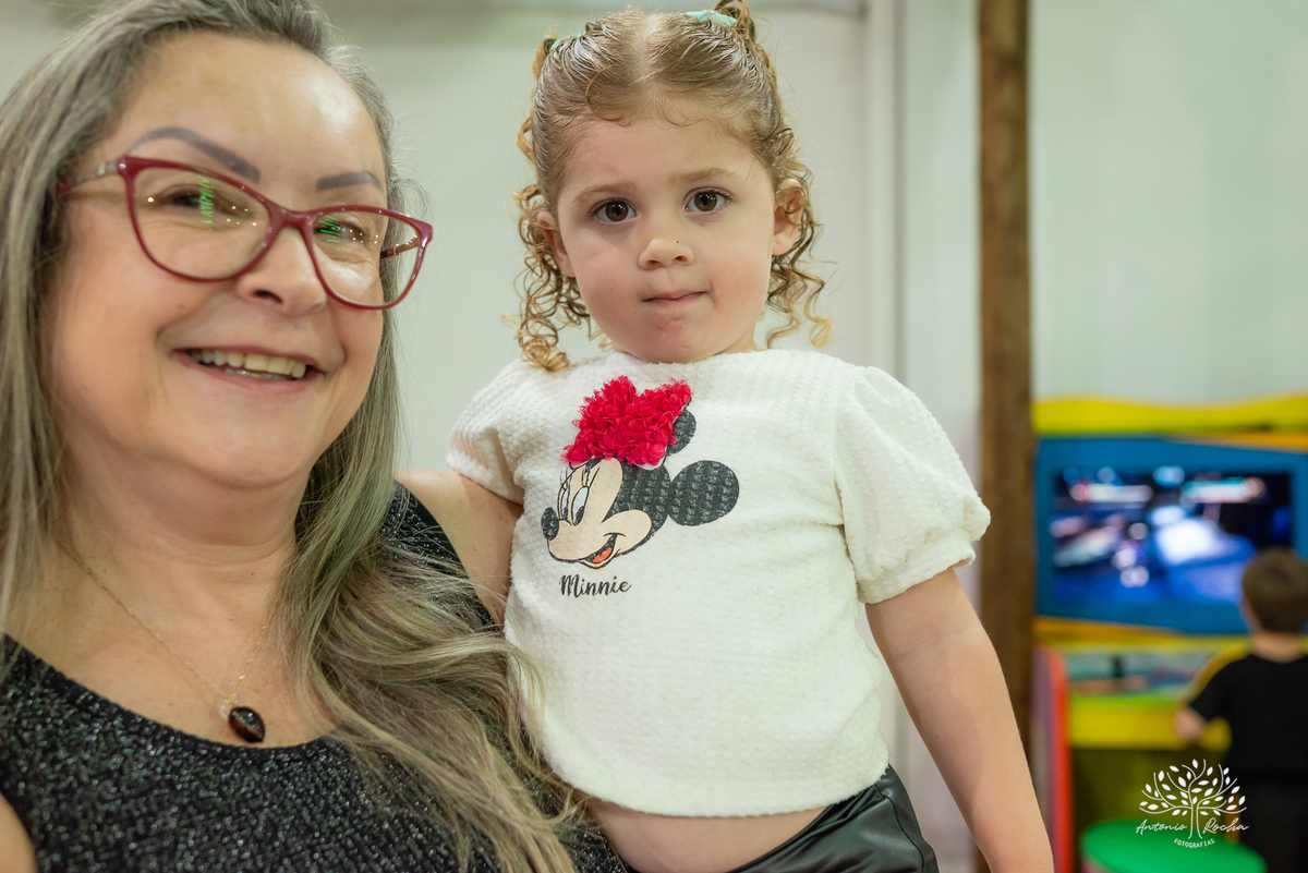 aniversário infantil - fotografia de aniversário - fotógrafo profissional - Batman - aniversário temático - festa infantil – Pelotas - memórias afetivas - fotografia natural - registro de festa - diversão em família - playground - fotógrafo Antonio Rocha 