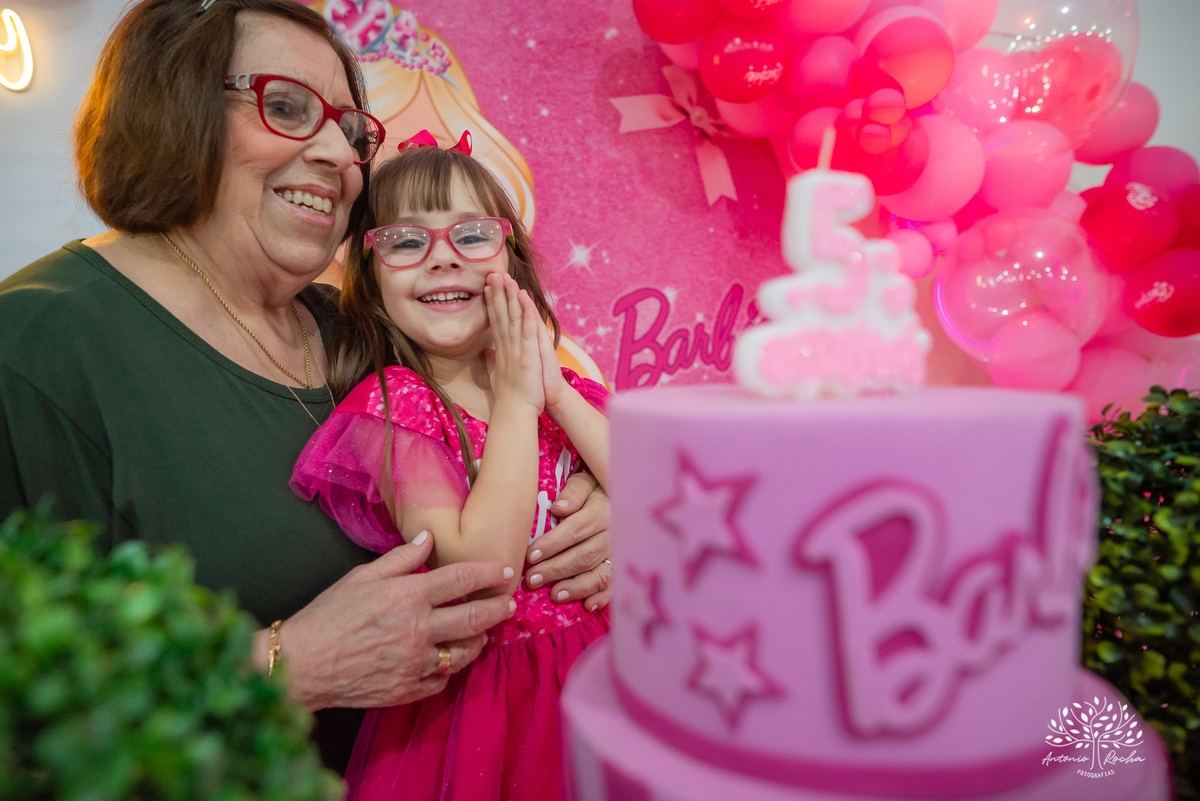 festa infantil - fotografia infantil - aniversário de 5 anos - aniversário temático - Barbie - infância mágica - fotógrafos profissionais - espontaneidade infantil - fotografia de crianças - alegria e diversão - Pelotas - Antonio Rocha Fotografias