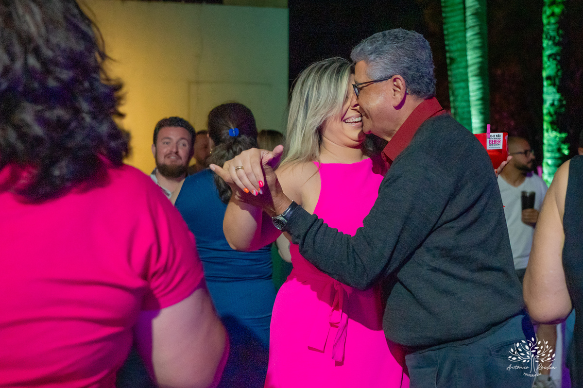 celebração - aniversário - fotografia de eventos - fotógrafo profissional - momentos especiais - 15x2 - tardezinha - família - amigos - registro fotográfico - festa ao ar livre - fotografia emocional - Antonio Rocha Fotografias - Renata Dalbann-celebração