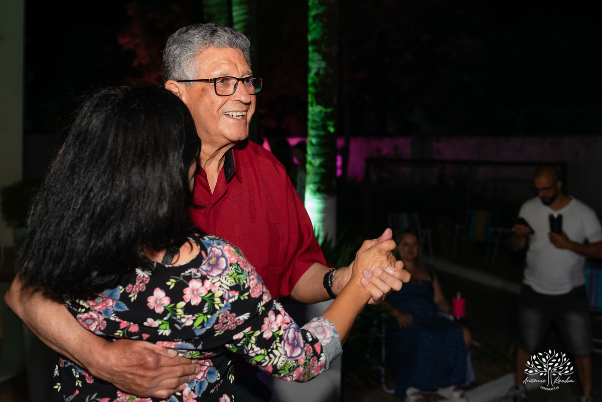 celebração - aniversário - fotografia de eventos - fotógrafo profissional - momentos especiais - 15x2 - tardezinha - família - amigos - registro fotográfico - festa ao ar livre - fotografia emocional - Antonio Rocha Fotografias - Renata Dalbann-celebração