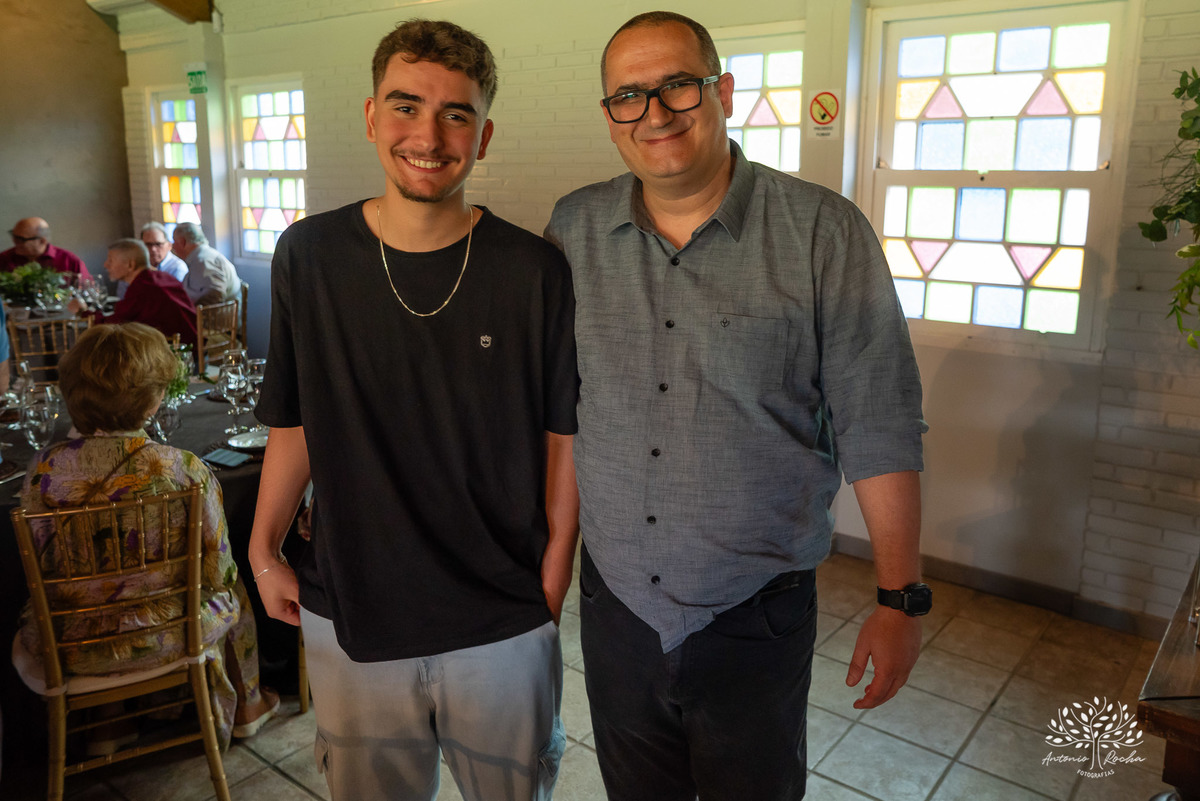 celebrar 100 anos - vida de histórias - legado - memórias inesquecíveis - família - amigos - registro fotográfico - Antonio Rocha Fotografias -celebração de vida - fotografia de eventos - gerações - emoções capturadas - inspiração- Pelotas - Dunas