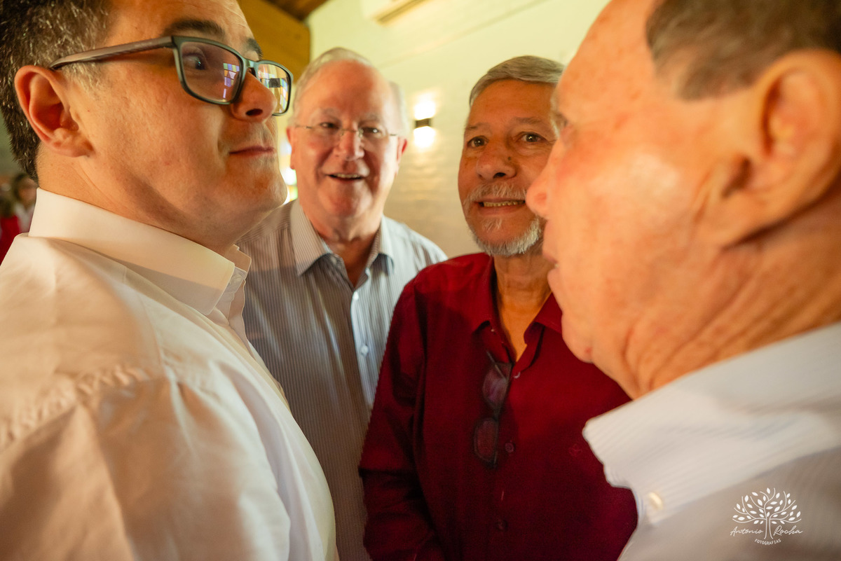 celebrar 100 anos - vida de histórias - legado - memórias inesquecíveis - família - amigos - registro fotográfico - Antonio Rocha Fotografias -celebração de vida - fotografia de eventos - gerações - emoções capturadas - inspiração- Pelotas - Dunas