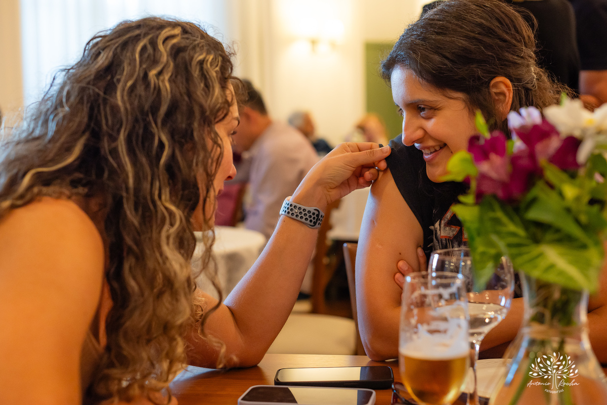 80 anos - Dona Luiza - celebração de vida - alegria - danças - risadas - amor - família - registros fotográficos - histórias - abraços carinhosos - aniversário - amigos - familiar - fotografia de eventos - Antônio Rocha Fotografias