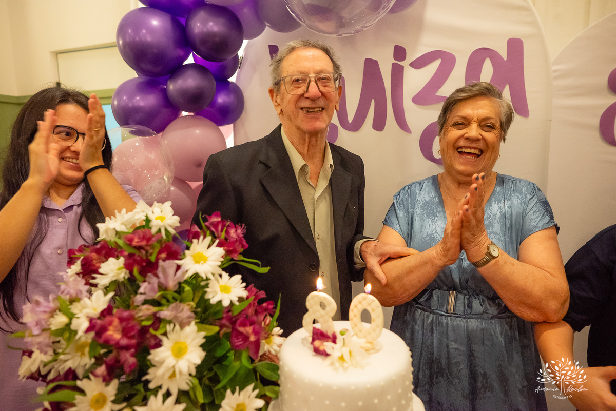 80 anos - Dona Luiza - celebração de vida - alegria - danças - risadas - amor - família - registros fotográficos - histórias - abraços carinhosos - aniversário - amigos - familiar - fotografia de eventos - Antônio Rocha Fotografias