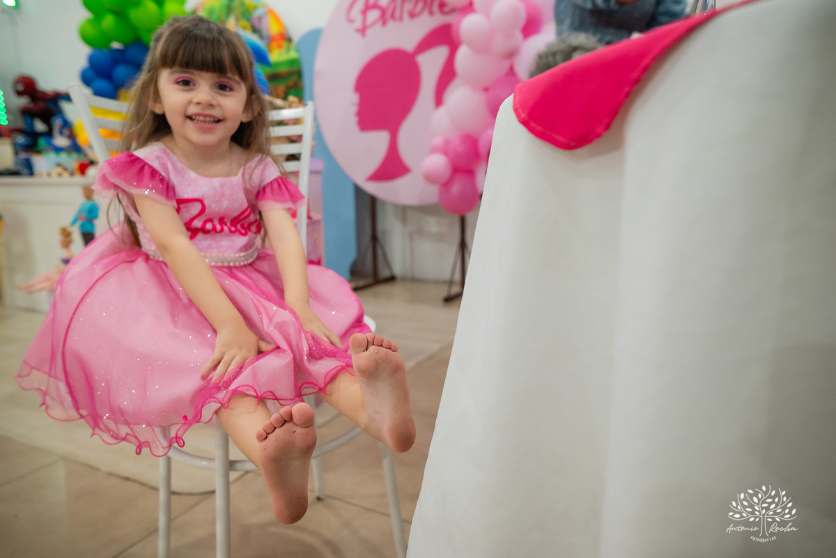 amor de irmão - laços fraternais - infância mágica - memórias em família - fotografia infantil - aniversário infantil - celebração familiar - fotografia profissional - pureza das crianças - lúdico - Rocha Fotografias - infância registrada - Pelotas