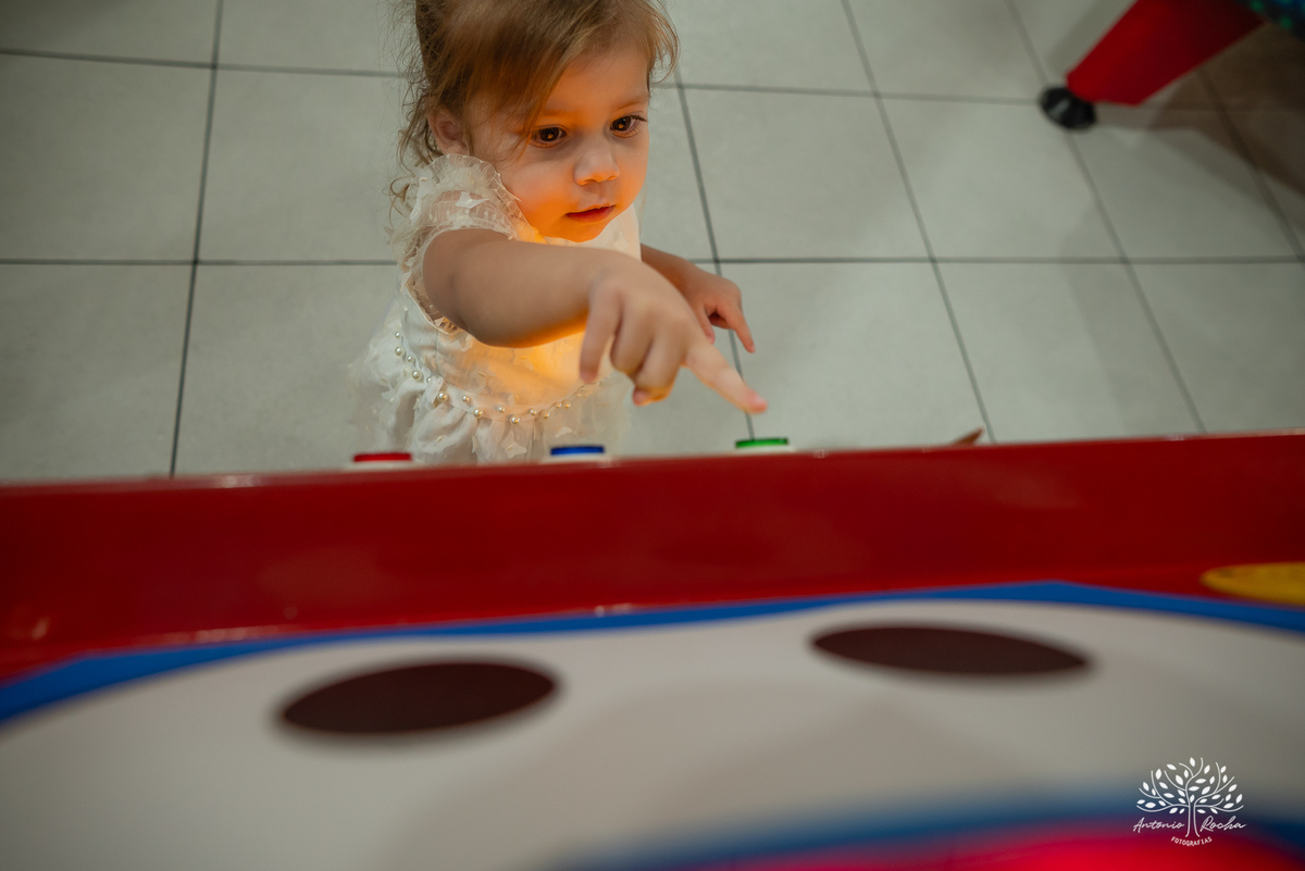 fotografia infantil - fotografia de aniversário - fotógrafo profissional - registro de momentos - celebração em família - gêmeos Maria e Luiz - festas infantis - memórias afetivas - amor em família - Pelotas - fotografia criativa - fotógrafo Antonio Rocha