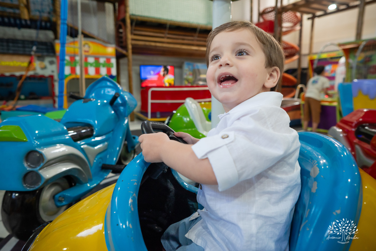 fotografia infantil - fotografia de aniversário - fotógrafo profissional - registro de momentos - celebração em família - gêmeos Maria e Luiz - festas infantis - memórias afetivas - amor em família - Pelotas - fotografia criativa - fotógrafo Antonio Rocha