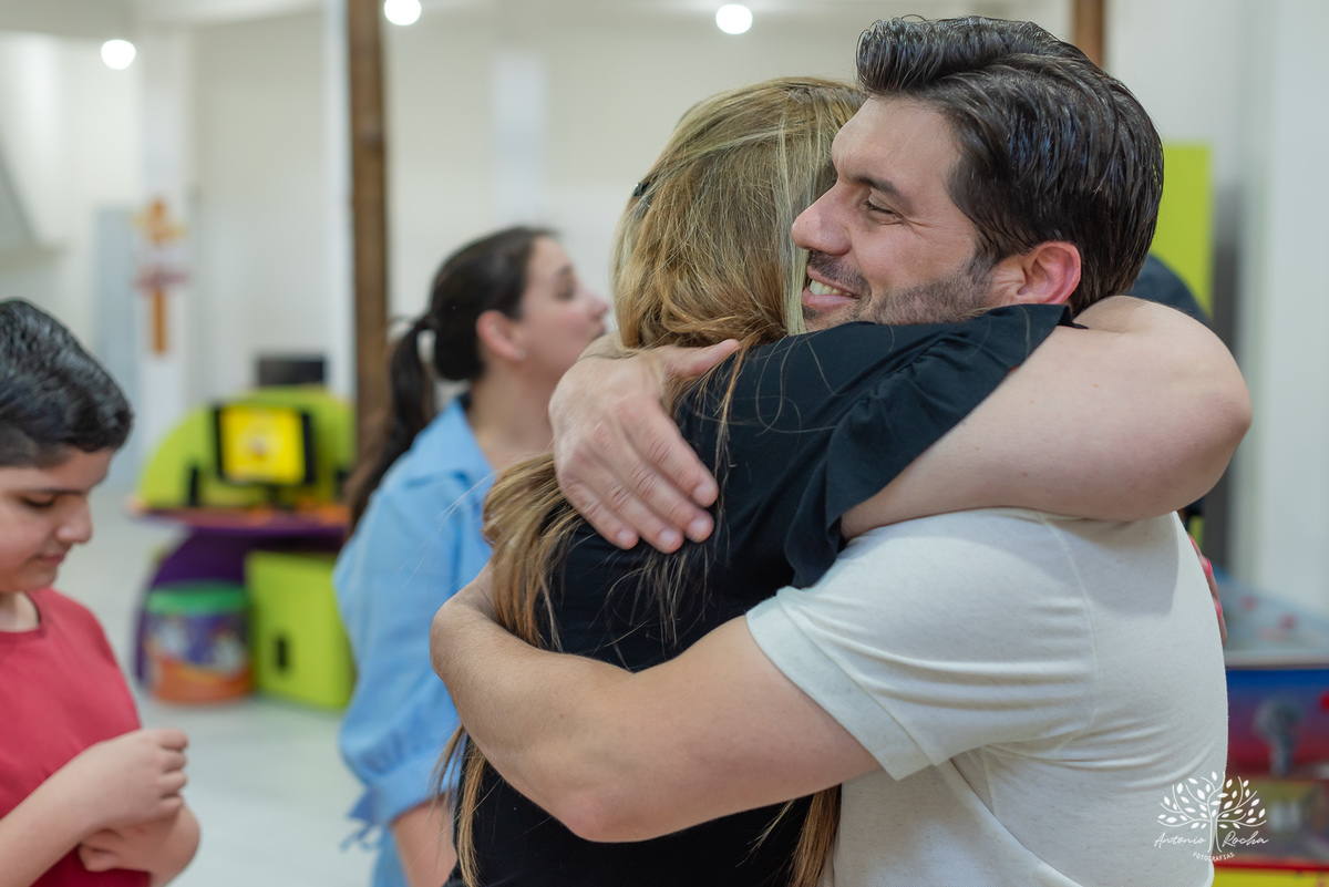 fotografia infantil - fotografia de aniversário - fotógrafo profissional - registro de momentos - celebração em família - gêmeos Maria e Luiz - festas infantis - memórias afetivas - amor em família - Pelotas - fotografia criativa - fotógrafo Antonio Rocha