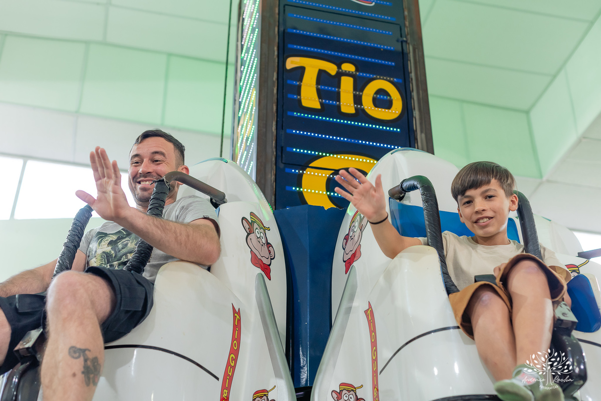 fotografia infantil - fotografia de aniversário - fotógrafo profissional - registro de momentos - celebração em família - gêmeos Maria e Luiz - festas infantis - memórias afetivas - amor em família - Pelotas - fotografia criativa - fotógrafo Antonio Rocha