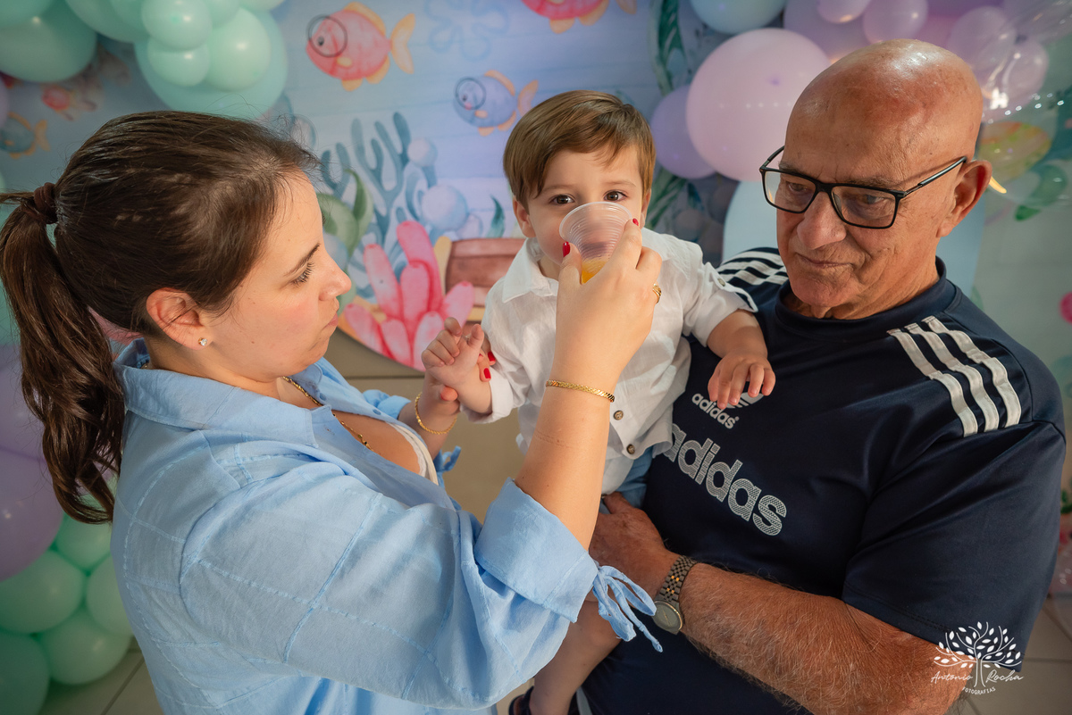 fotografia infantil - fotografia de aniversário - fotógrafo profissional - registro de momentos - celebração em família - gêmeos Maria e Luiz - festas infantis - memórias afetivas - amor em família - Pelotas - fotografia criativa - fotógrafo Antonio Rocha