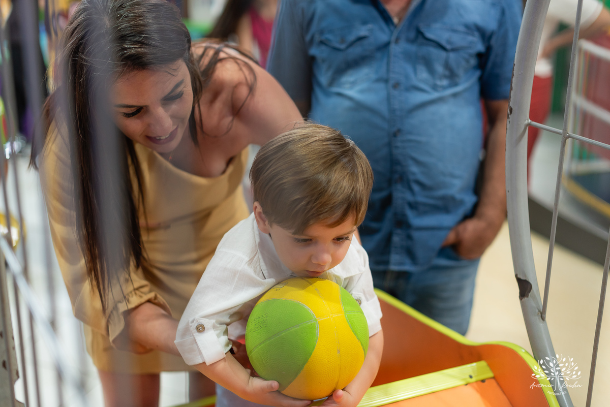 fotografia infantil - fotografia de aniversário - fotógrafo profissional - registro de momentos - celebração em família - gêmeos Maria e Luiz - festas infantis - memórias afetivas - amor em família - Pelotas - fotografia criativa - fotógrafo Antonio Rocha