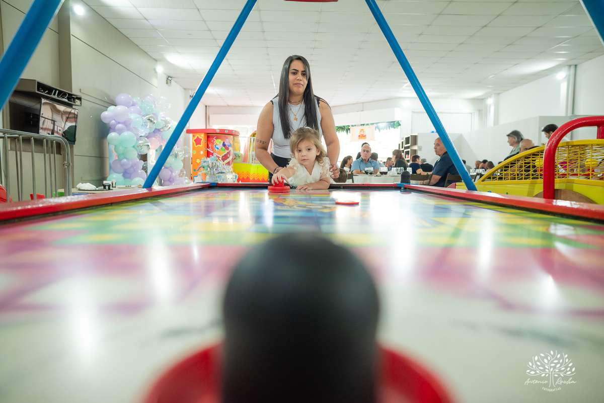 fotografia infantil - fotografia de aniversário - fotógrafo profissional - registro de momentos - celebração em família - gêmeos Maria e Luiz - festas infantis - memórias afetivas - amor em família - Pelotas - fotografia criativa - fotógrafo Antonio Rocha
