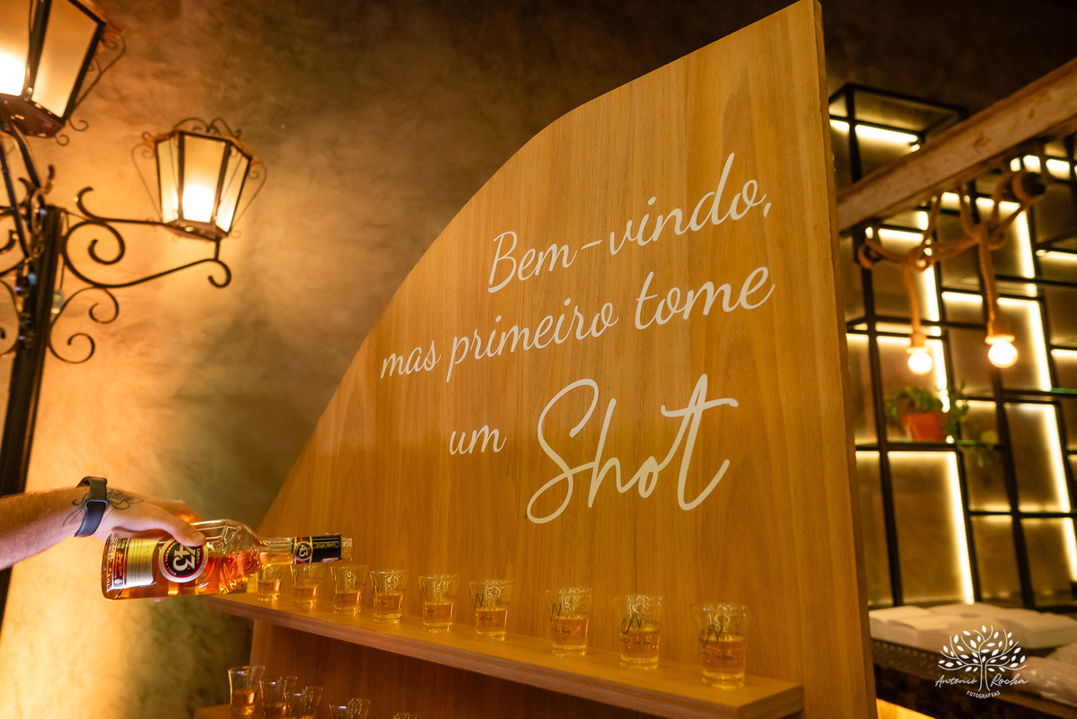 Formatura - Medicina - João Vitor - Conquista - Família - Celebração - Brinde - Aniversário - Laços - Mosa - Vini e banda - Pista de dança - Conquistas - Registro fotográfico - Colação de grau - Estudo - Pelotas - Fotografia - Antonio Rocha Fotografias