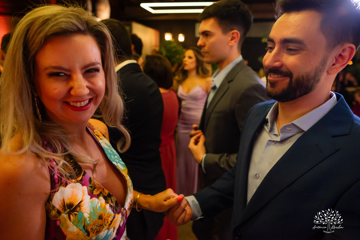 Formatura - Medicina - João Vitor - Conquista - Família - Celebração - Brinde - Aniversário - Laços - Mosa - Vini e banda - Pista de dança - Conquistas - Registro fotográfico - Colação de grau - Estudo - Pelotas - Fotografia - Antonio Rocha Fotografias