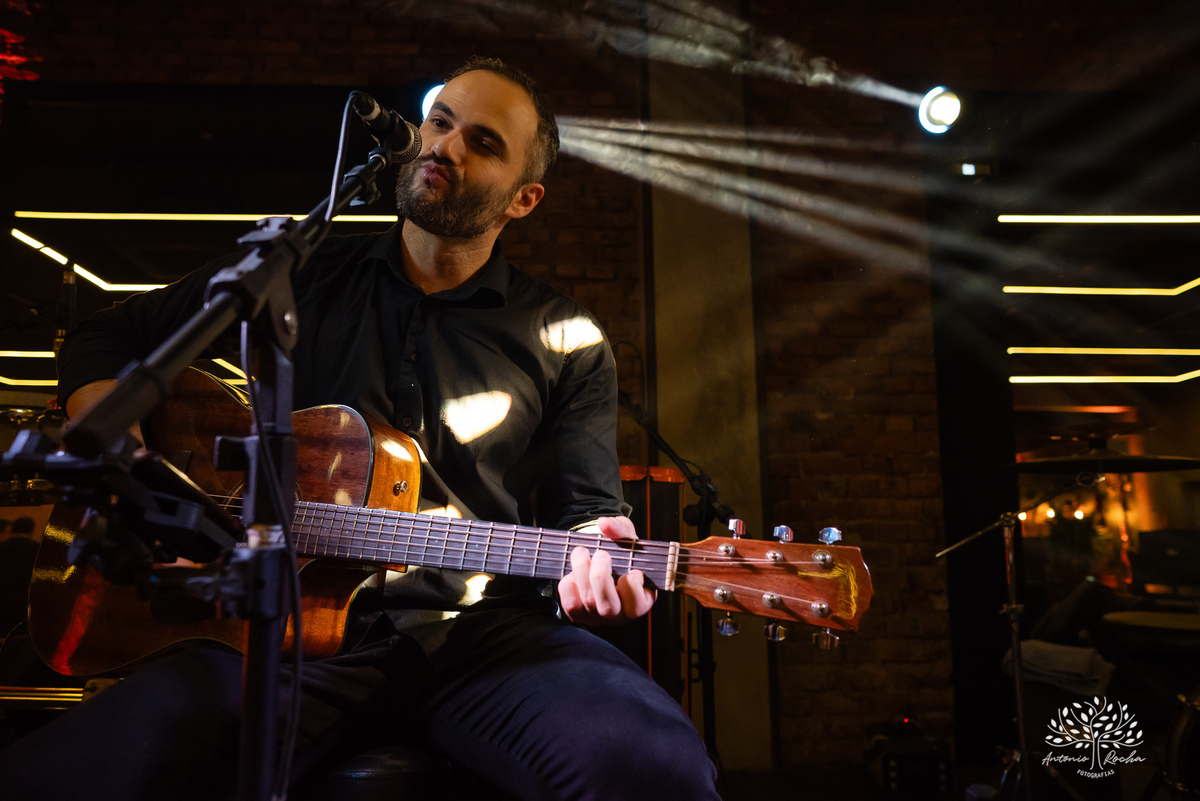 Formatura - Medicina - João Vitor - Conquista - Família - Celebração - Brinde - Aniversário - Laços - Mosa - Vini e banda - Pista de dança - Conquistas - Registro fotográfico - Colação de grau - Estudo - Pelotas - Fotografia - Antonio Rocha Fotografias