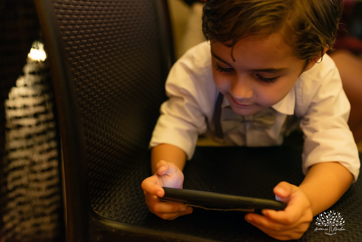 Formatura - Medicina - João Vitor - Conquista - Família - Celebração - Brinde - Aniversário - Laços - Mosa - Vini e banda - Pista de dança - Conquistas - Registro fotográfico - Colação de grau - Estudo - Pelotas - Fotografia - Antonio Rocha Fotografias