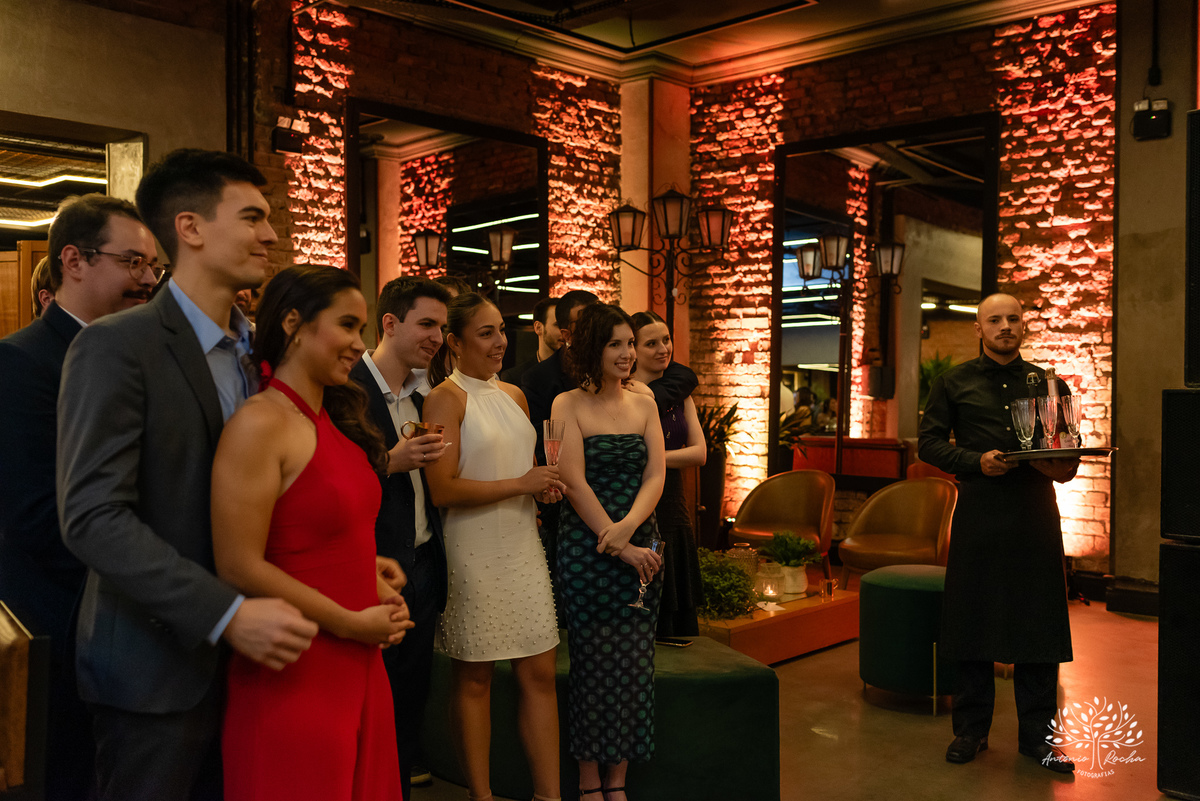 Formatura - Medicina - João Vitor - Conquista - Família - Celebração - Brinde - Aniversário - Laços - Mosa - Vini e banda - Pista de dança - Conquistas - Registro fotográfico - Colação de grau - Estudo - Pelotas - Fotografia - Antonio Rocha Fotografias