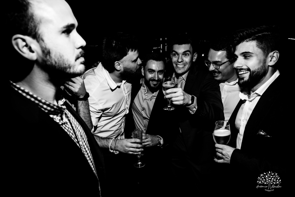 Formatura - Medicina - João Vitor - Conquista - Família - Celebração - Brinde - Aniversário - Laços - Mosa - Vini e banda - Pista de dança - Conquistas - Registro fotográfico - Colação de grau - Estudo - Pelotas - Fotografia - Antonio Rocha Fotografias