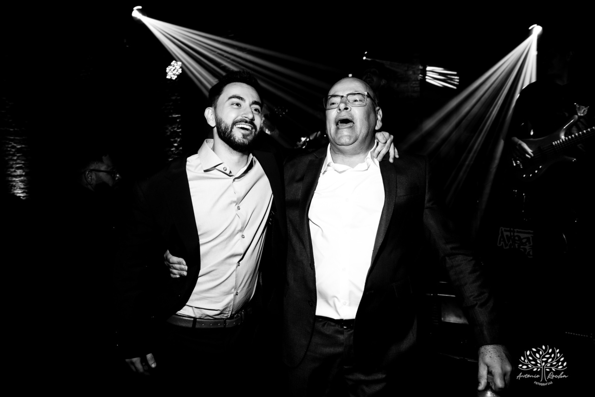 Formatura - Medicina - João Vitor - Conquista - Família - Celebração - Brinde - Aniversário - Laços - Mosa - Vini e banda - Pista de dança - Conquistas - Registro fotográfico - Colação de grau - Estudo - Pelotas - Fotografia - Antonio Rocha Fotografias