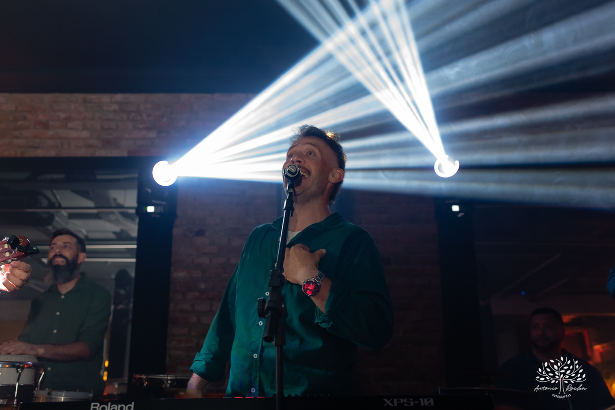 Formatura - Medicina - João Vitor - Conquista - Família - Celebração - Brinde - Aniversário - Laços - Mosa - Vini e banda - Pista de dança - Conquistas - Registro fotográfico - Colação de grau - Estudo - Pelotas - Fotografia - Antonio Rocha Fotografias