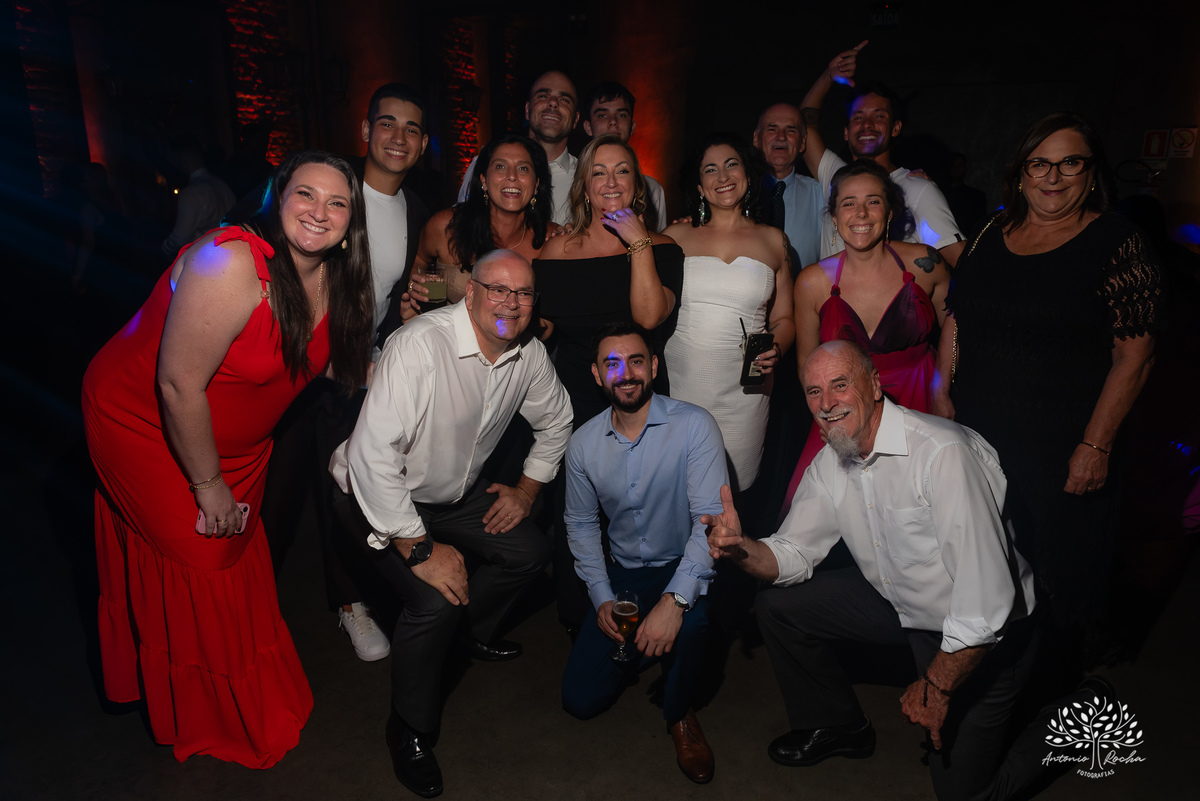 Formatura - Medicina - João Vitor - Conquista - Família - Celebração - Brinde - Aniversário - Laços - Mosa - Vini e banda - Pista de dança - Conquistas - Registro fotográfico - Colação de grau - Estudo - Pelotas - Fotografia - Antonio Rocha Fotografias