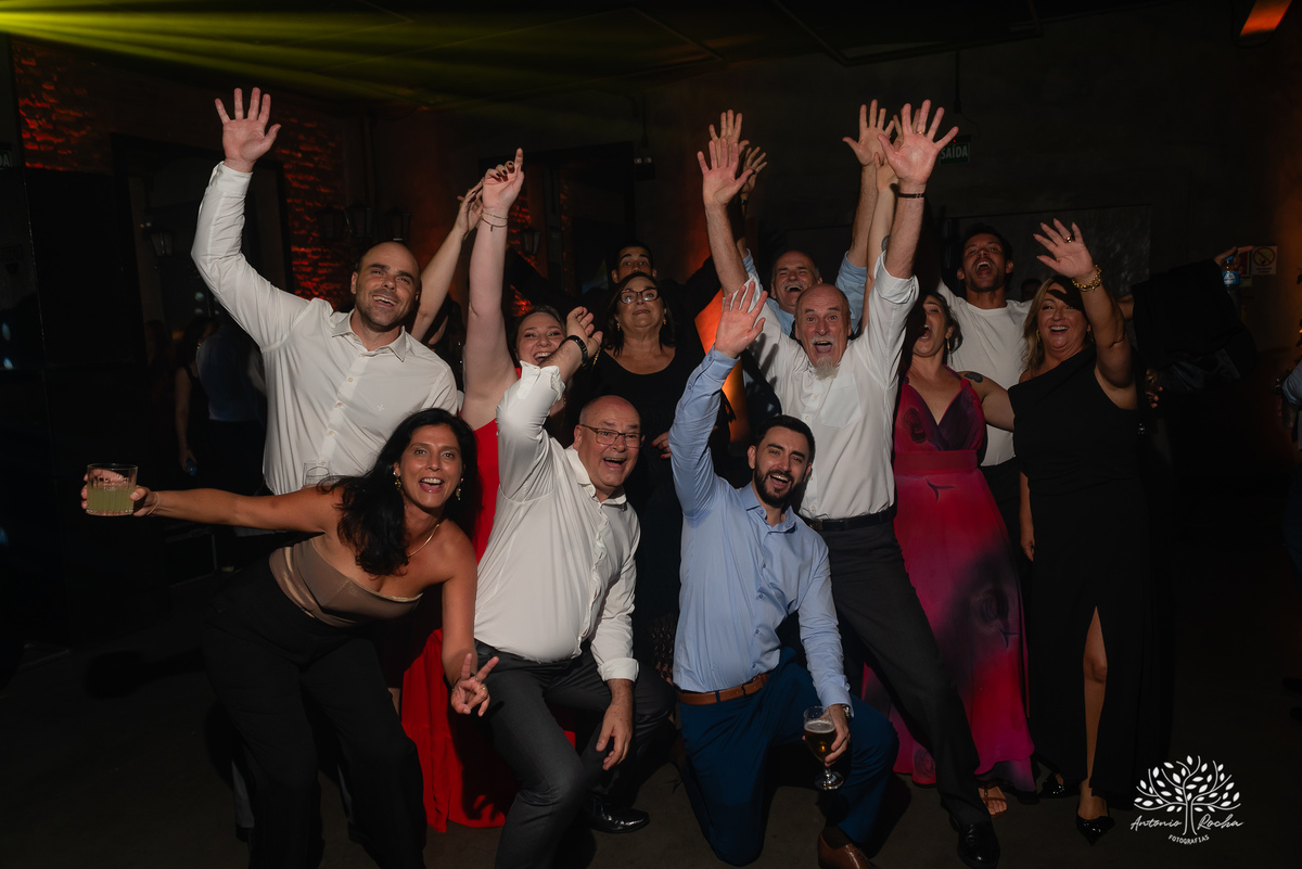 Formatura - Medicina - João Vitor - Conquista - Família - Celebração - Brinde - Aniversário - Laços - Mosa - Vini e banda - Pista de dança - Conquistas - Registro fotográfico - Colação de grau - Estudo - Pelotas - Fotografia - Antonio Rocha Fotografias