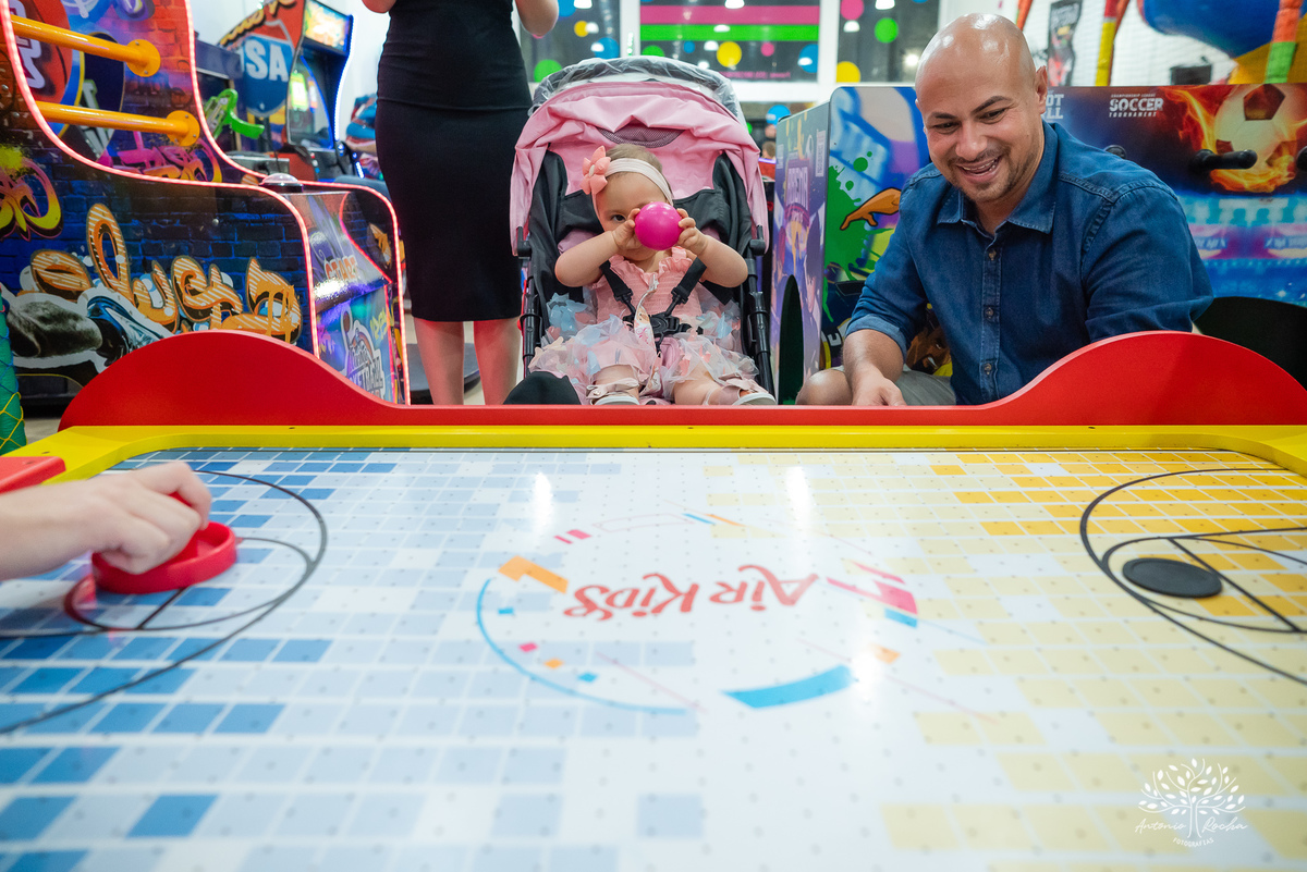 primeiro aninho - festa infantil - fotografia infantil - registro fotográfico - celebração em família - sorrisos contagiantes - Antonio Rocha Fotografias - fotografia de aniversário - Serena - infância feliz - fotografia profissional - Pelotas