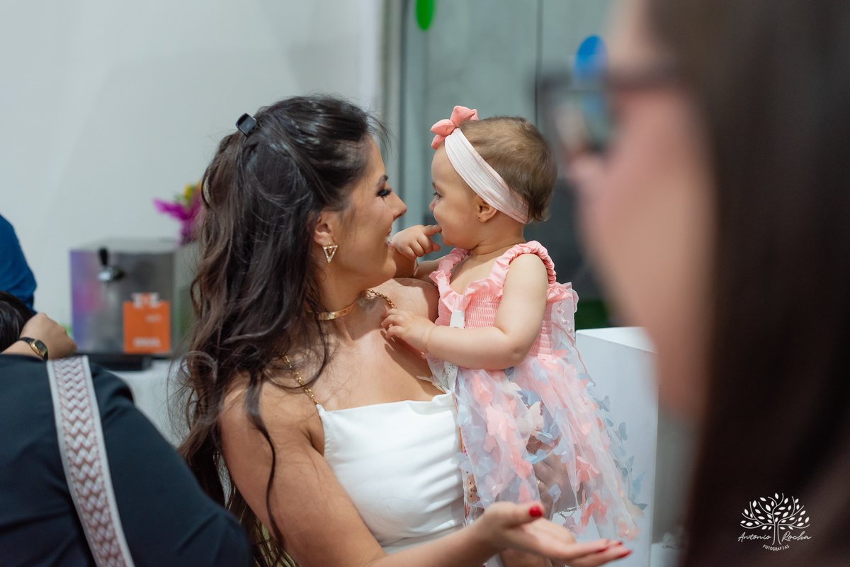 primeiro aninho - festa infantil - fotografia infantil - registro fotográfico - celebração em família - sorrisos contagiantes - Antonio Rocha Fotografias - fotografia de aniversário - Serena - infância feliz - fotografia profissional - Pelotas