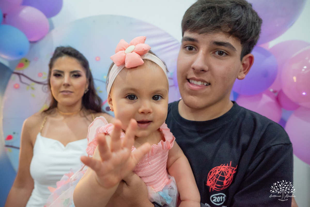 primeiro aninho - festa infantil - fotografia infantil - registro fotográfico - celebração em família - sorrisos contagiantes - Antonio Rocha Fotografias - fotografia de aniversário - Serena - infância feliz - fotografia profissional - Pelotas