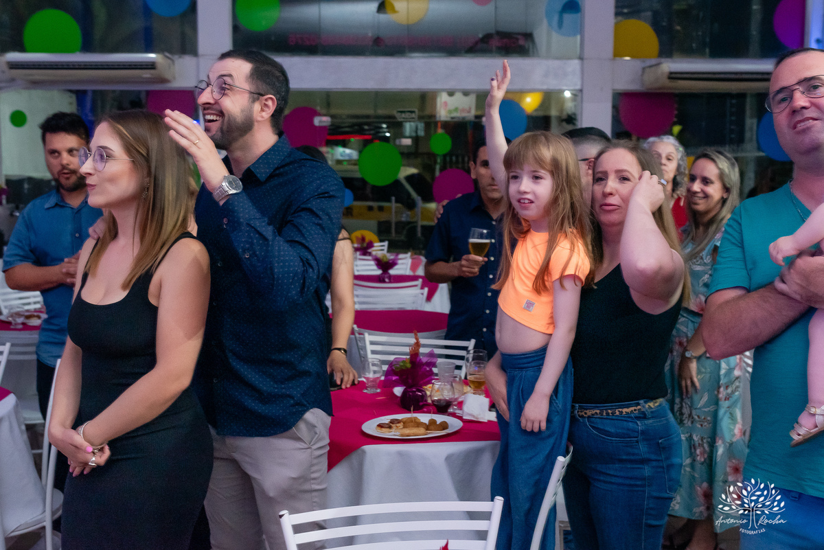 primeiro aninho - festa infantil - fotografia infantil - registro fotográfico - celebração em família - sorrisos contagiantes - Antonio Rocha Fotografias - fotografia de aniversário - Serena - infância feliz - fotografia profissional - Pelotas