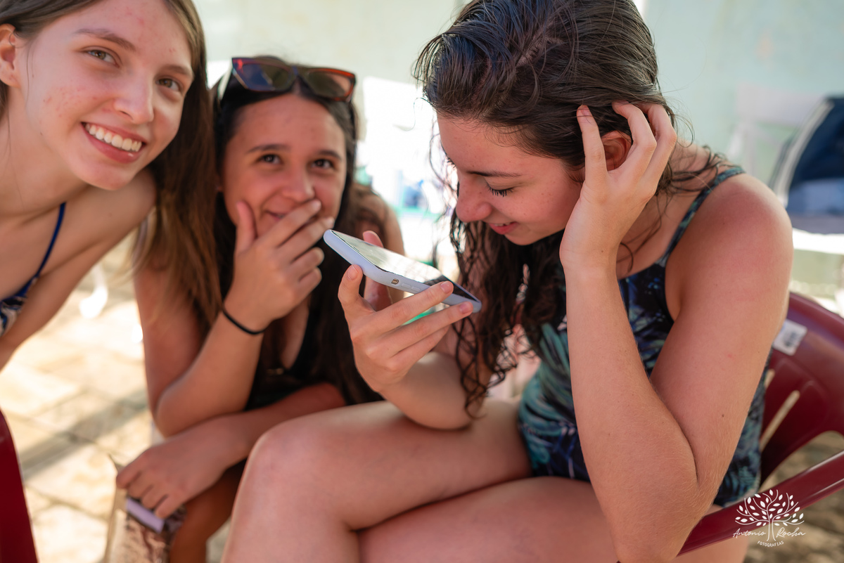 celebração - aniversário - Martina - 13 anos - festa na piscina - amigos - família - handebol de sabão - memórias - registros fotográficos - pais Juliana Kaise e Fabiano Cimo - comemoração - alegria - amor - Antonio Rocha Fotografias - Renata Dalbann