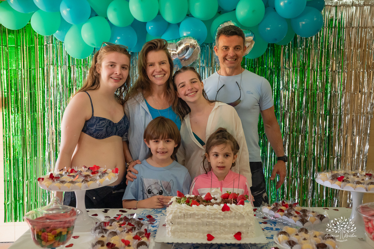 celebração - aniversário - Martina - 13 anos - festa na piscina - amigos - família - handebol de sabão - memórias - registros fotográficos - pais Juliana Kaise e Fabiano Cimo - comemoração - alegria - amor - Antonio Rocha Fotografias - Renata Dalbann