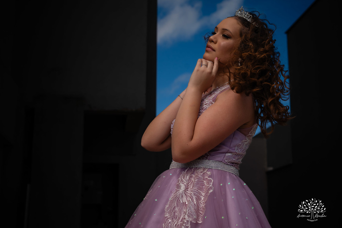 ensaio de 15 anos - fotografia de debutantes - retratos femininos - momentos únicos - Parque Una - fotografia ao ar livre - fotógrafo Antonio Rocha - confiança e carinho - fotografia profissional - celebração dos 15 anos - Pelotas