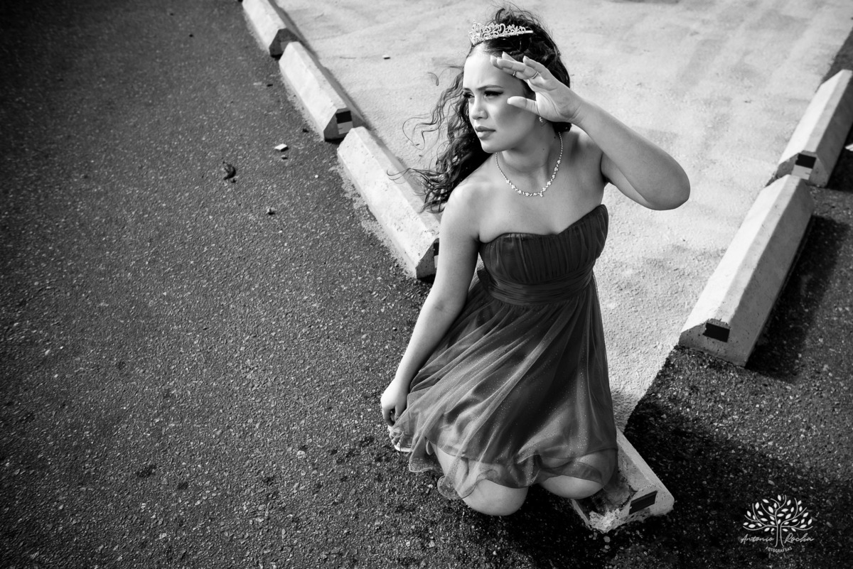 ensaio de 15 anos - fotografia de debutantes - retratos femininos - momentos únicos - Parque Una - fotografia ao ar livre - fotógrafo Antonio Rocha - confiança e carinho - fotografia profissional - celebração dos 15 anos - Pelotas