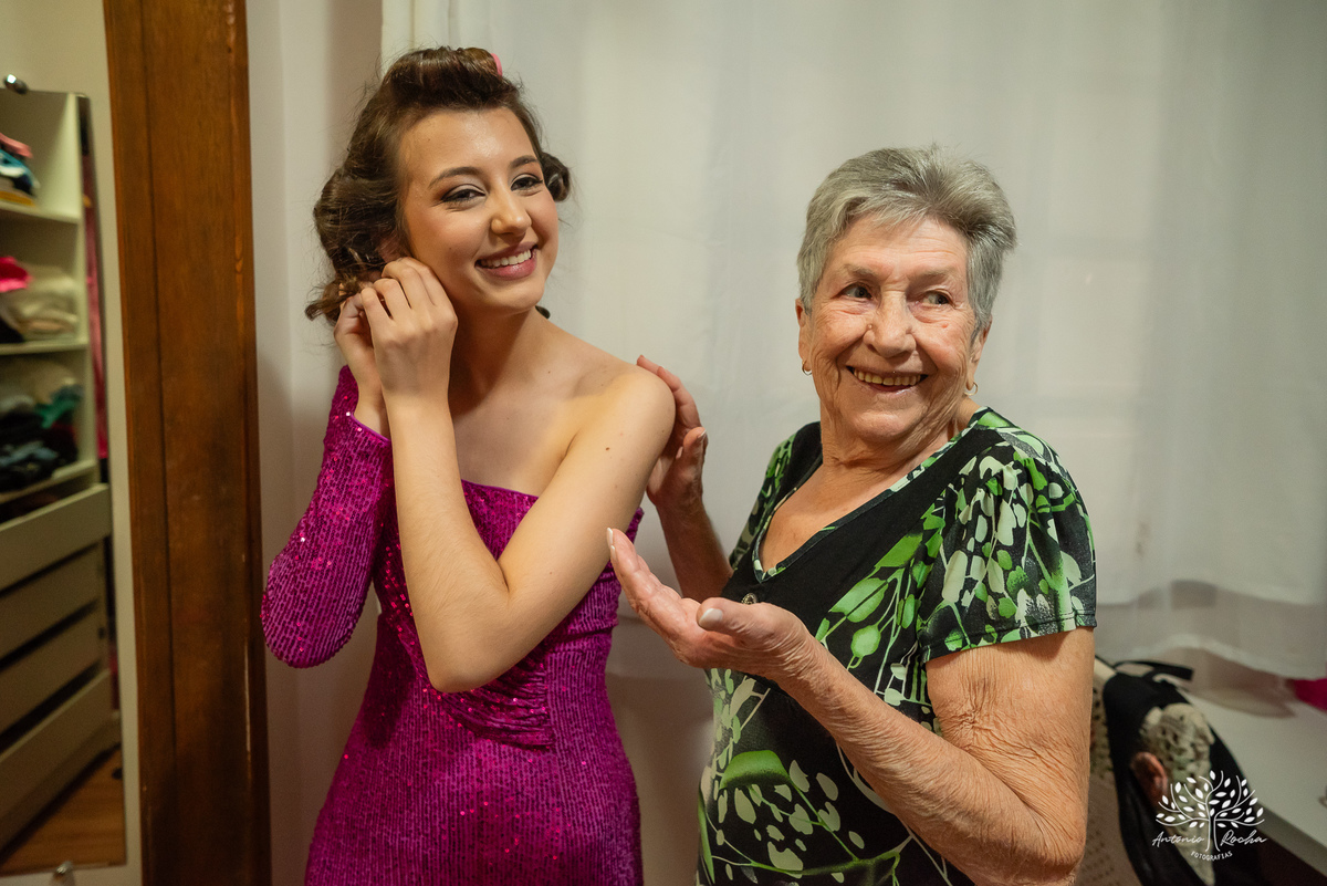 15 anos - aniversário de 15 anos - debutante - making-of - fotografia de 15 anos - emoção e alegria - Grêmio na festa - cascata de chocolate - brinde - homenagem - fotografia profissional - Antonio Rocha Fotografias - Pelotas - Cerro Grande do Sul