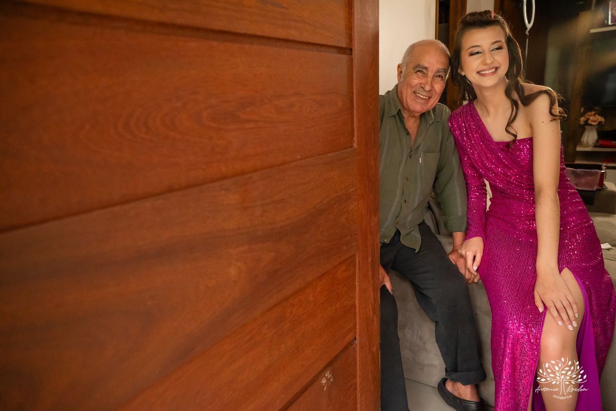 15 anos - aniversário de 15 anos - debutante - making-of - fotografia de 15 anos - emoção e alegria - Grêmio na festa - cascata de chocolate - brinde - homenagem - fotografia profissional - Antonio Rocha Fotografias - Pelotas - Cerro Grande do Sul