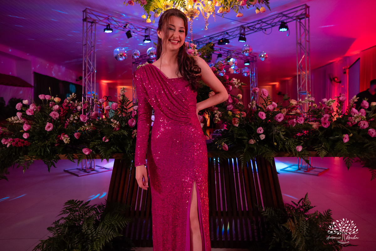 15 anos - aniversário de 15 anos - debutante - making-of - fotografia de 15 anos - emoção e alegria - Grêmio na festa - cascata de chocolate - brinde - homenagem - fotografia profissional - Antonio Rocha Fotografias - Pelotas - Cerro Grande do Sul