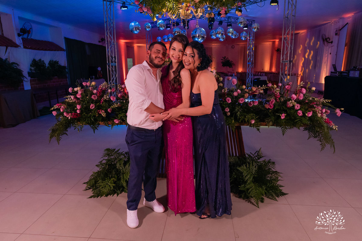 15 anos - aniversário de 15 anos - debutante - making-of - fotografia de 15 anos - emoção e alegria - Grêmio na festa - cascata de chocolate - brinde - homenagem - fotografia profissional - Antonio Rocha Fotografias - Pelotas - Cerro Grande do Sul