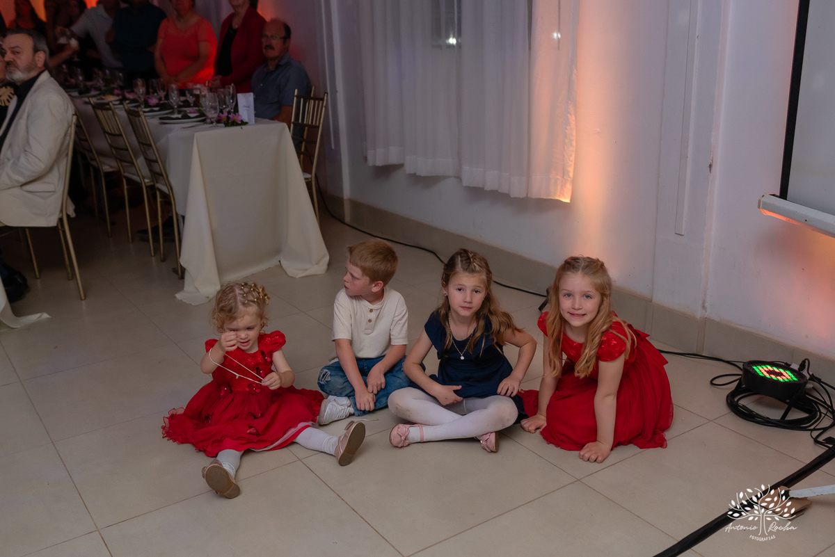 15 anos - aniversário de 15 anos - debutante - making-of - fotografia de 15 anos - emoção e alegria - Grêmio na festa - cascata de chocolate - brinde - homenagem - fotografia profissional - Antonio Rocha Fotografias - Pelotas - Cerro Grande do Sul