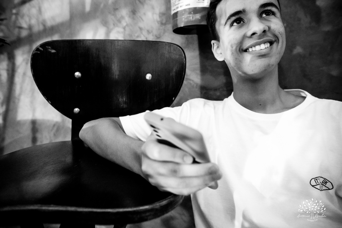 festa de 15 anos - Ana Carolina - fotografia de 15 anos - personalidade contagiante - DJ na festa - CETAM - hapkido - amigos e família - fotografia profissional - confiança e carinho - Antonio Rocha Fotografias - Pelotas - Engenho Eventos