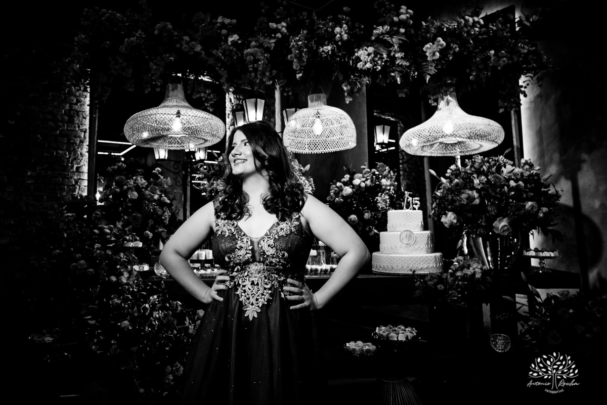 festa de 15 anos - Ana Carolina - fotografia de 15 anos - personalidade contagiante - DJ na festa - CETAM - hapkido - amigos e família - fotografia profissional - confiança e carinho - Antonio Rocha Fotografias - Pelotas - Engenho Eventos
