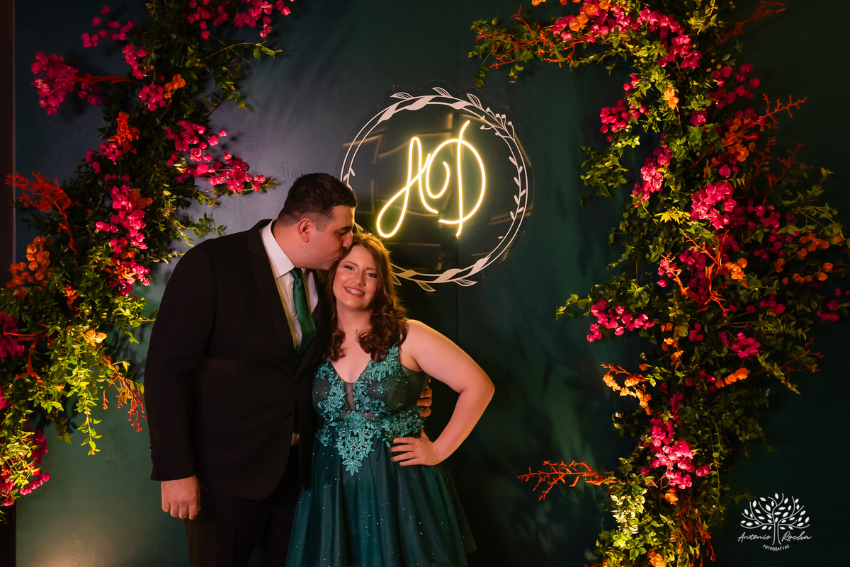 festa de 15 anos - Ana Carolina - fotografia de 15 anos - personalidade contagiante - DJ na festa - CETAM - hapkido - amigos e família - fotografia profissional - confiança e carinho - Antonio Rocha Fotografias - Pelotas - Engenho Eventos