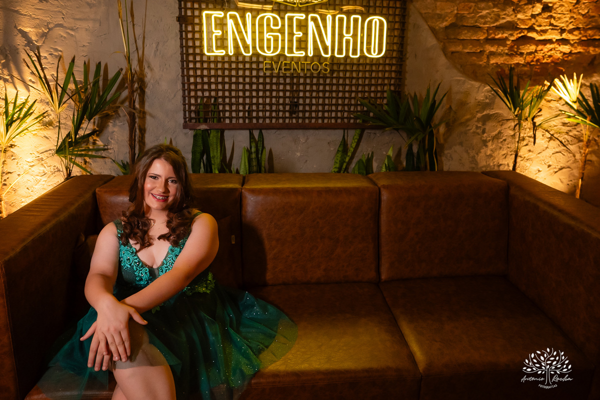 festa de 15 anos - Ana Carolina - fotografia de 15 anos - personalidade contagiante - DJ na festa - CETAM - hapkido - amigos e família - fotografia profissional - confiança e carinho - Antonio Rocha Fotografias - Pelotas - Engenho Eventos